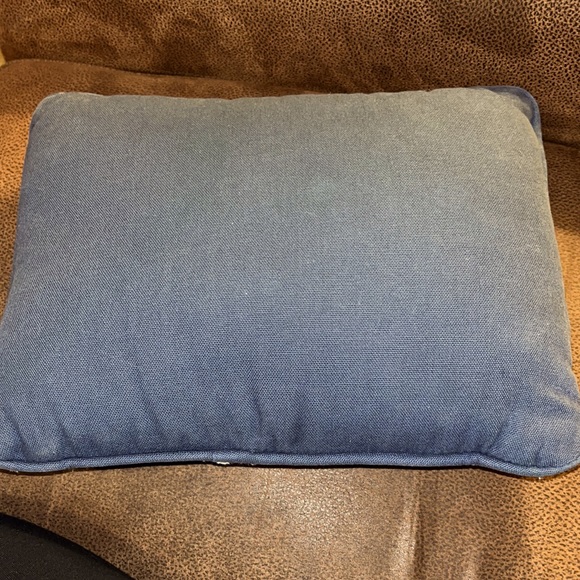 🌻 5/$15 Home Sweet Home accent pillow - Picture 3 of 5